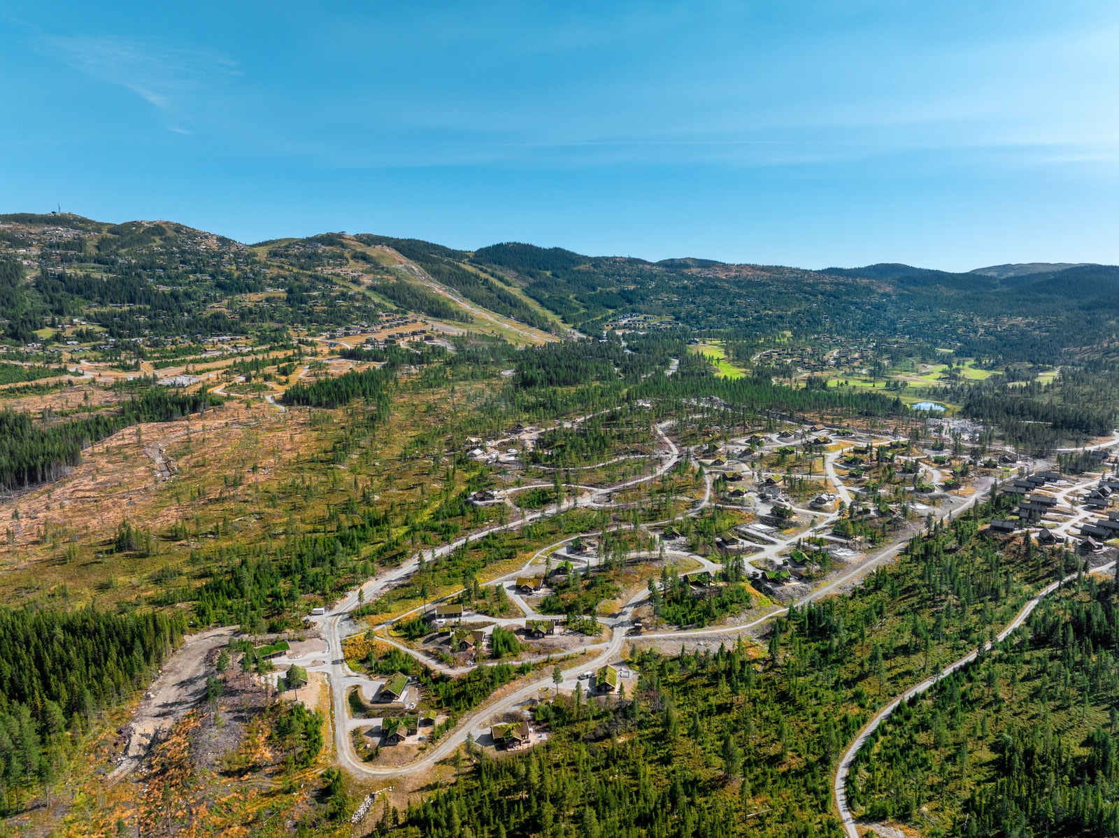 Nye nedfarter og tilbringerheis vil integrere Nesfjellet Vest i alpinsentret Galleribilde