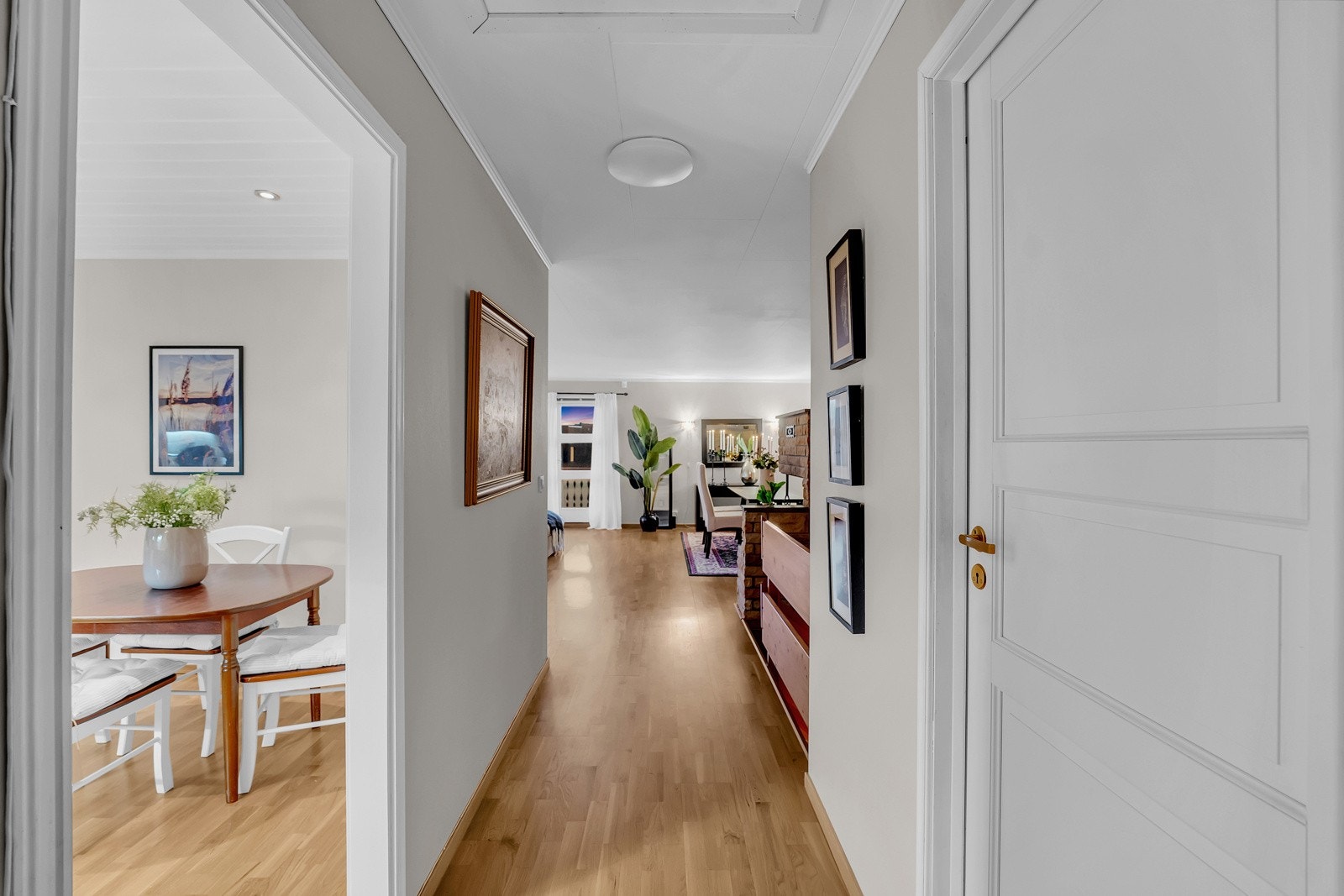 Mellomgang Galleribilde