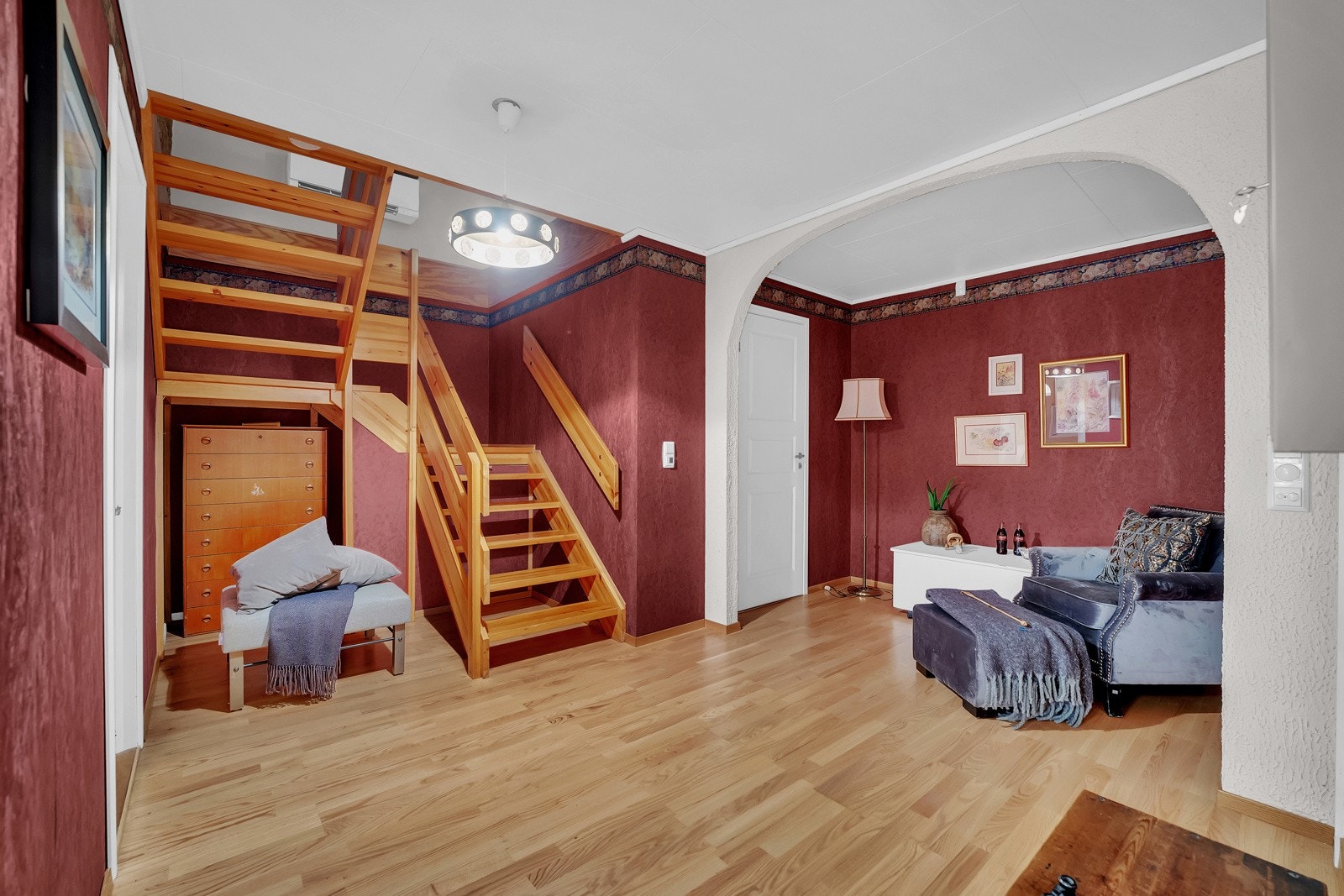 Trappegang/ hall med plass til ønsket møblement Galleribilde