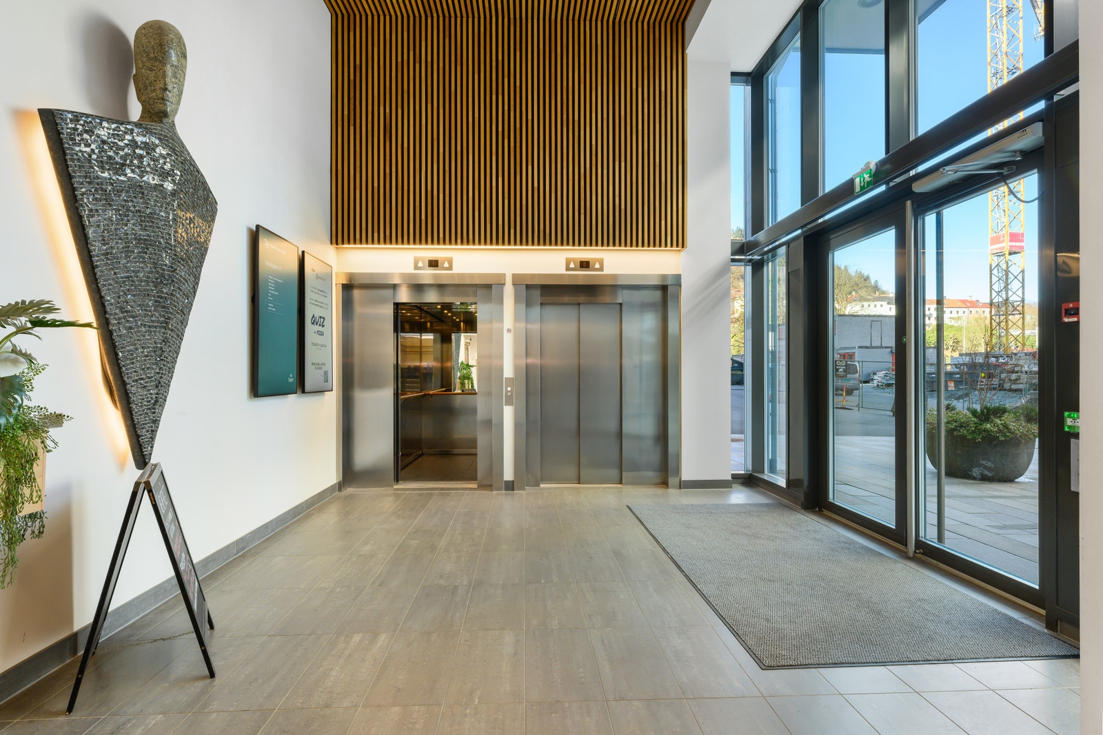 Hovedinngang til bygget Galleribilde