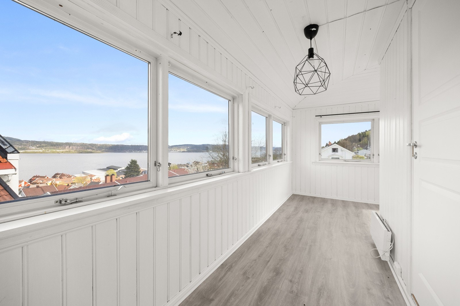 Disp.rom 2. etasje. Galleribilde