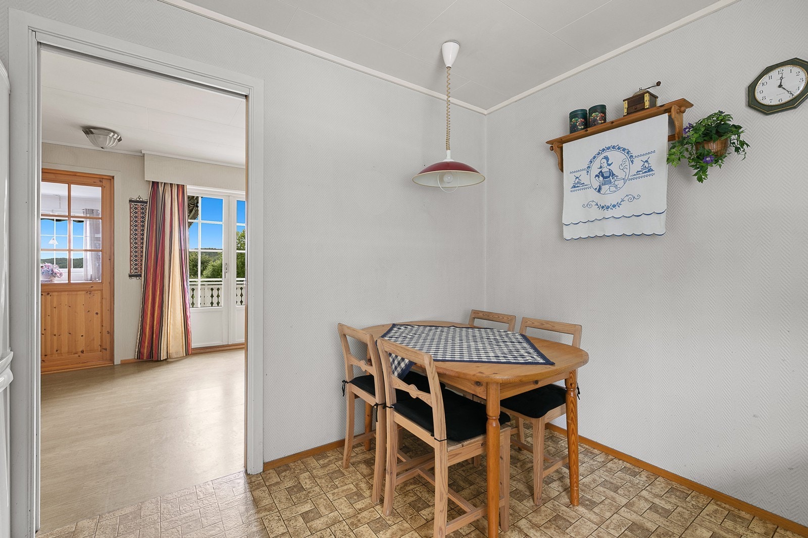 Her er det også plass til en liten spisegruppe. Galleribilde