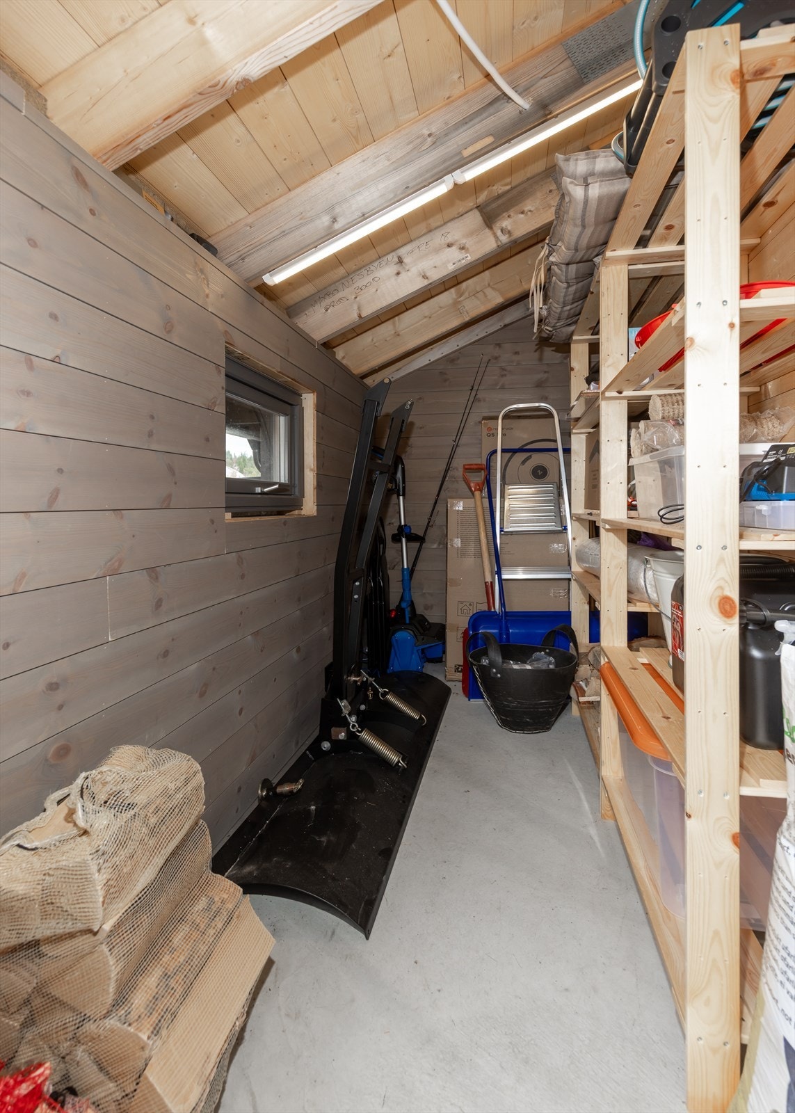 Utvendig bod Galleribilde