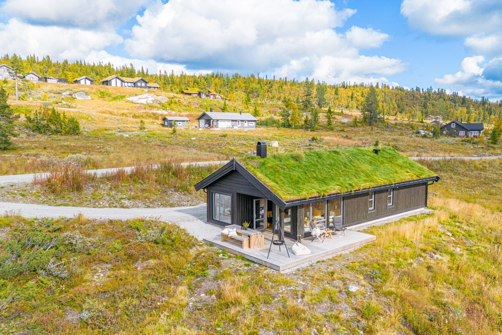 Svært hyggelig hyttefelt med umiddelbar nærhet til skiløypene og turterreng Galleribilde