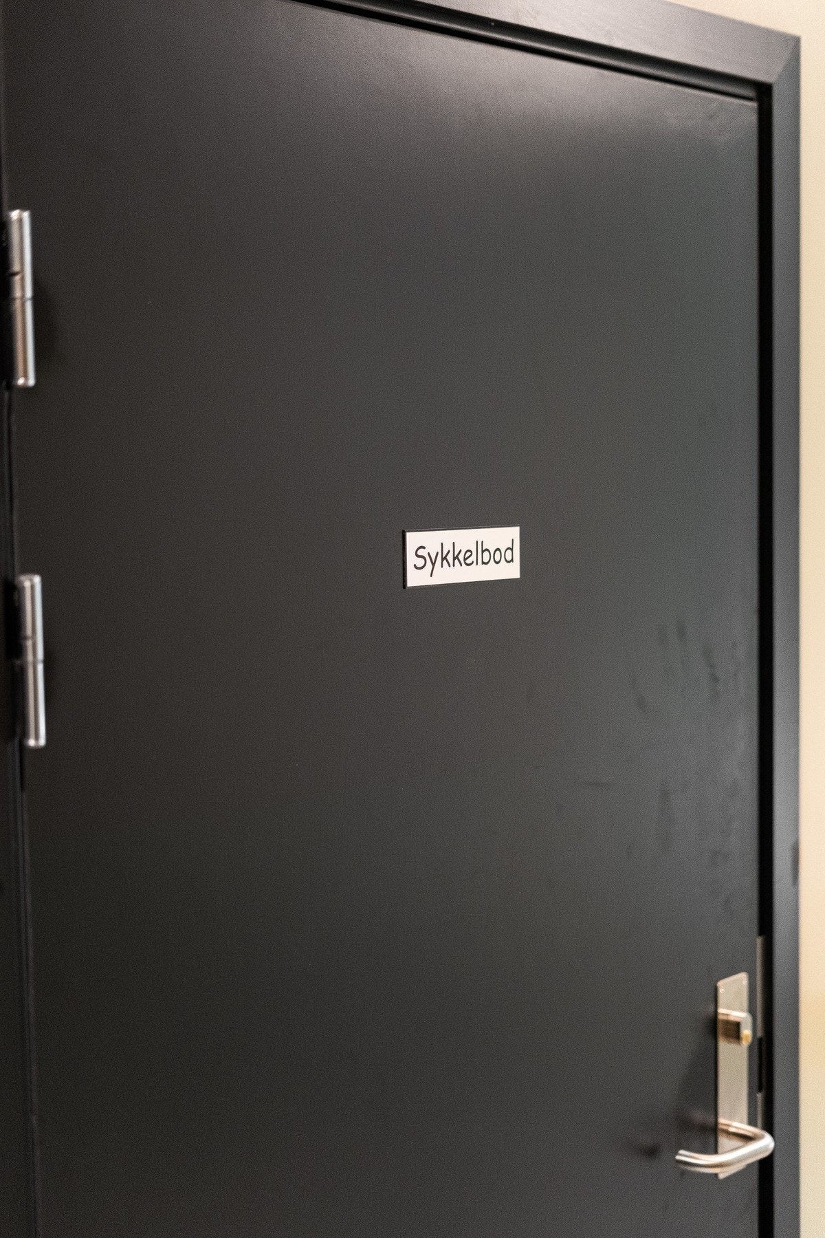 Egen sykkelbod i sameiet som gir trygg oppbevaring. Galleribilde