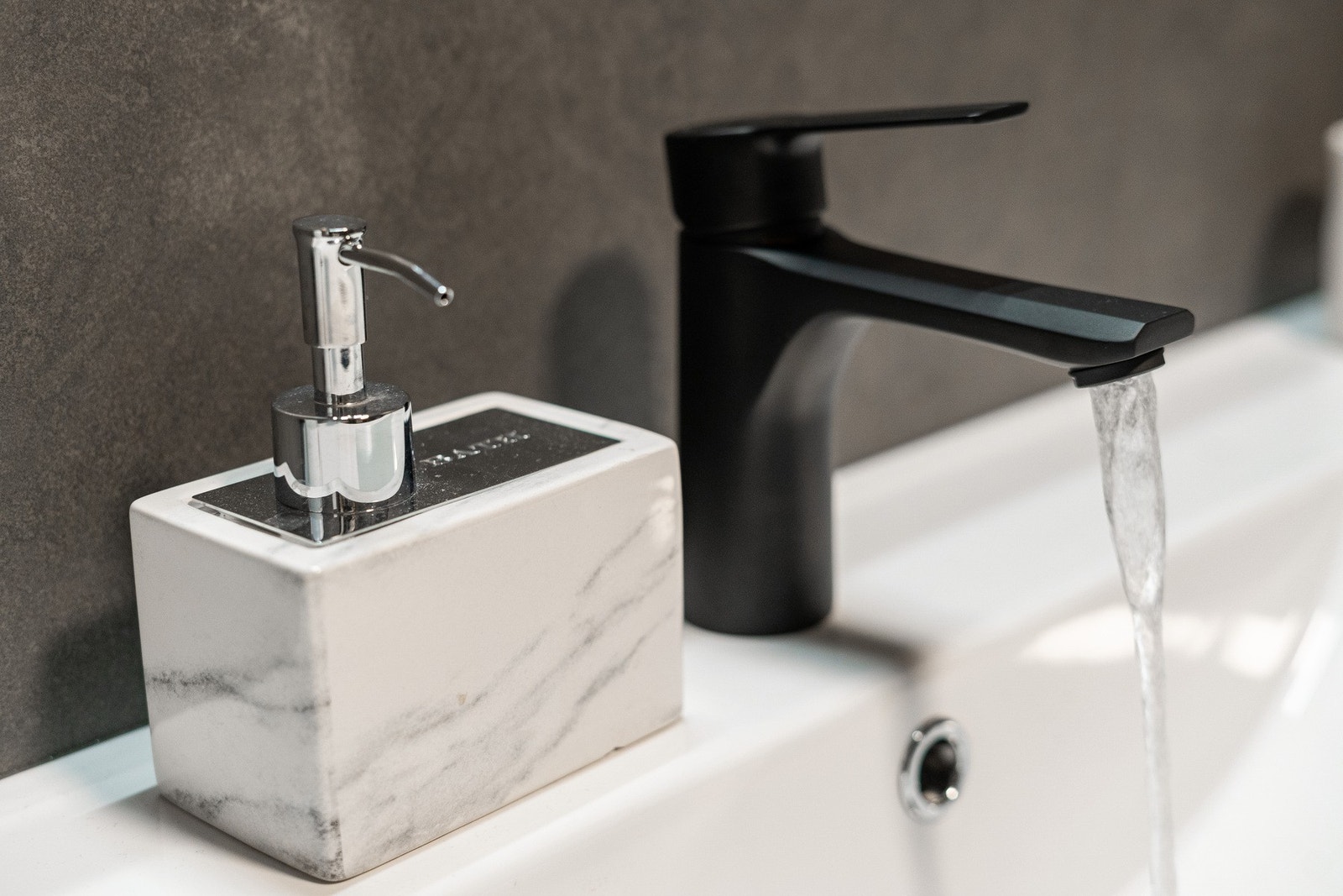 Stilrene detaljer som setter preg på boligen. Galleribilde