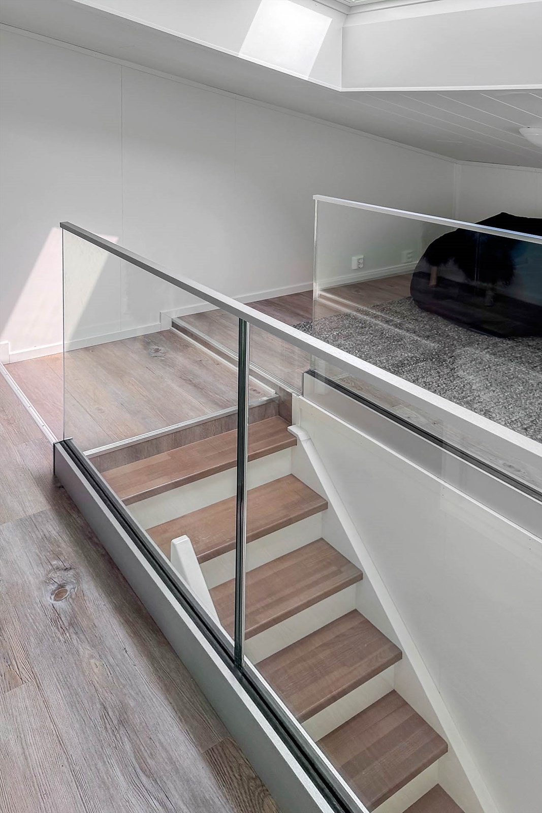 Trapp opp til loftsetasjen Galleribilde