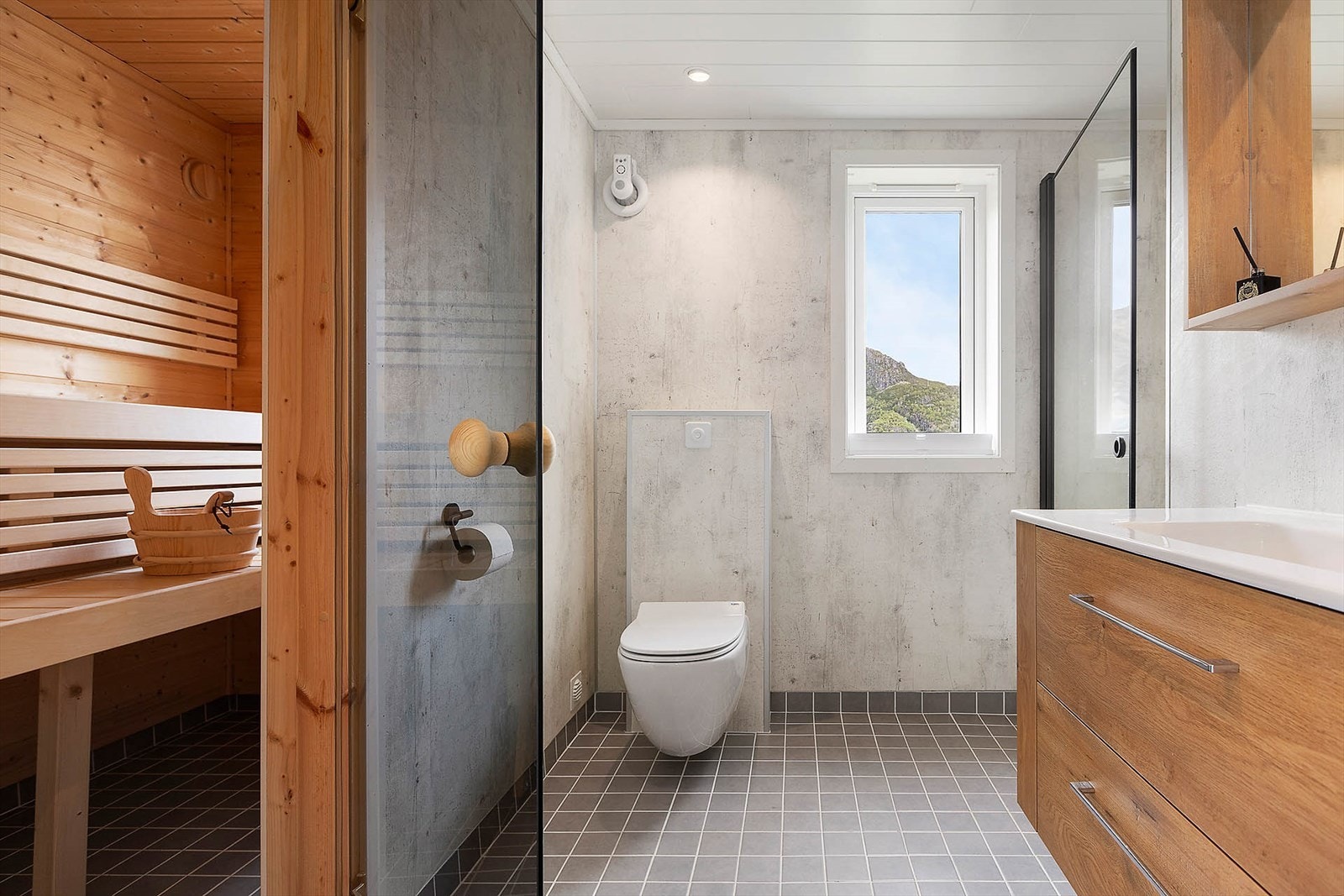 Det er inngang til Badstue fra badet Galleribilde