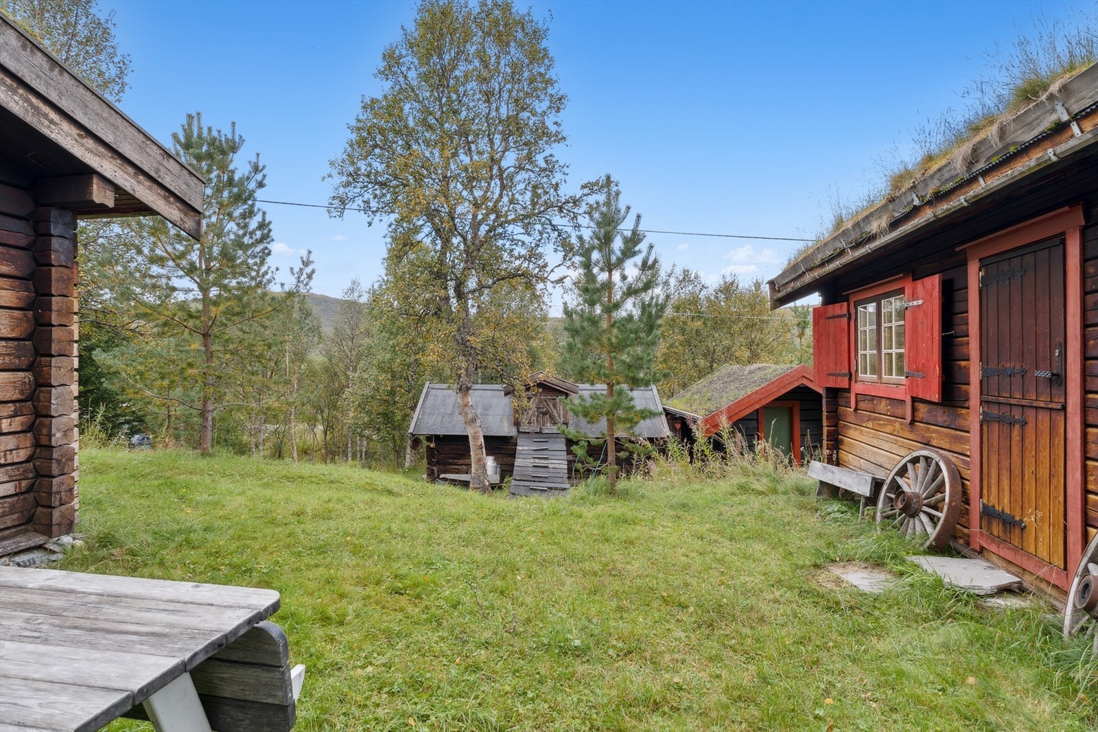 På tomten står det et anneks som er innredet med oppholdsrom. Galleribilde