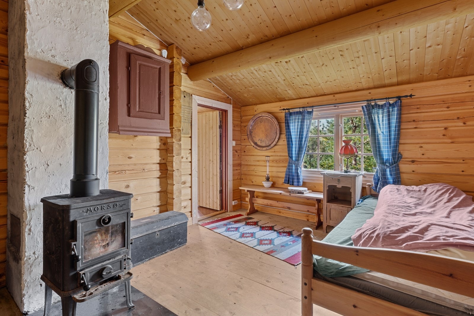 En vedovn varmer effektivt opp på kalde dager. Galleribilde