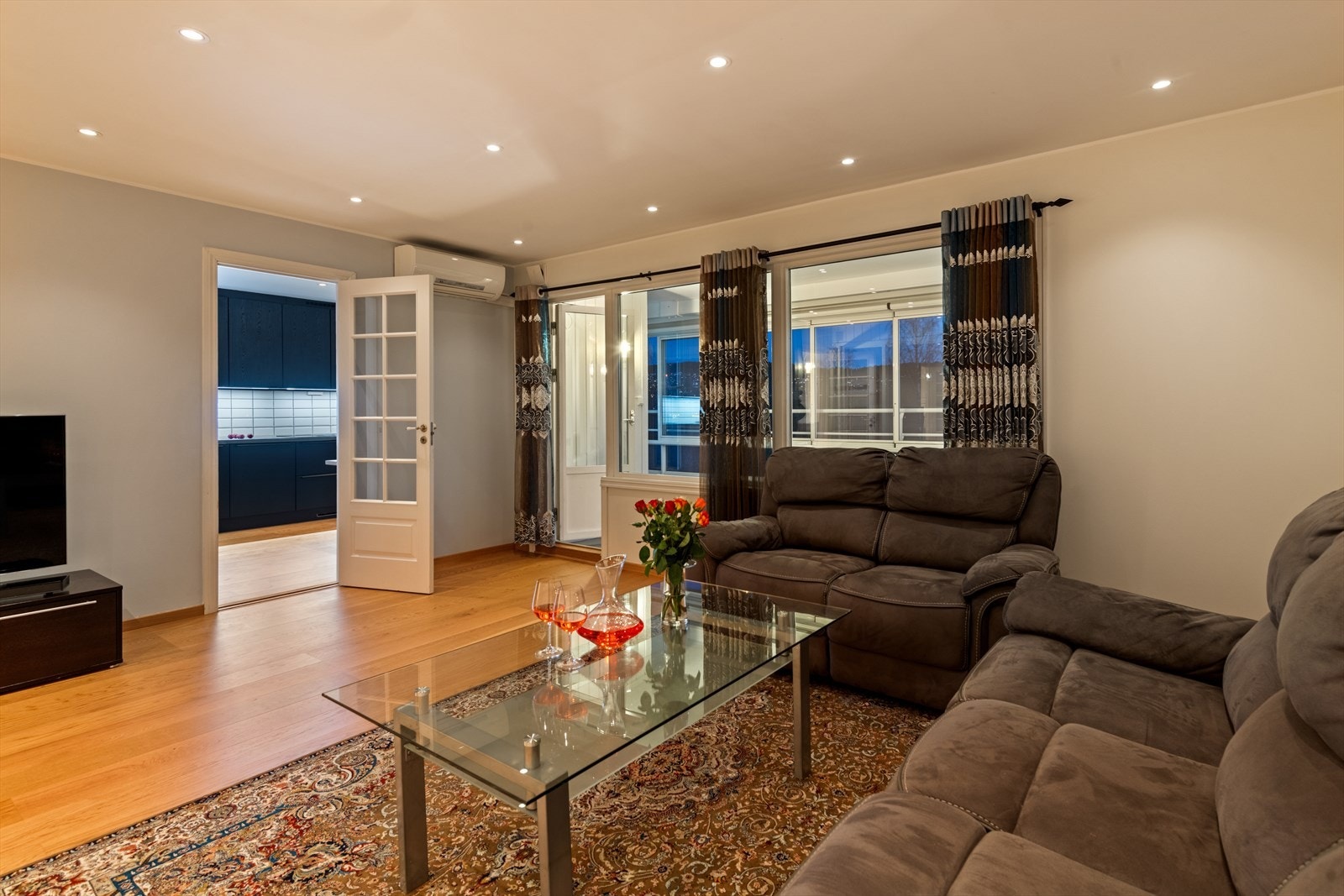 Stuen er det perfekte samlingspunktet for venner og familie Galleribilde