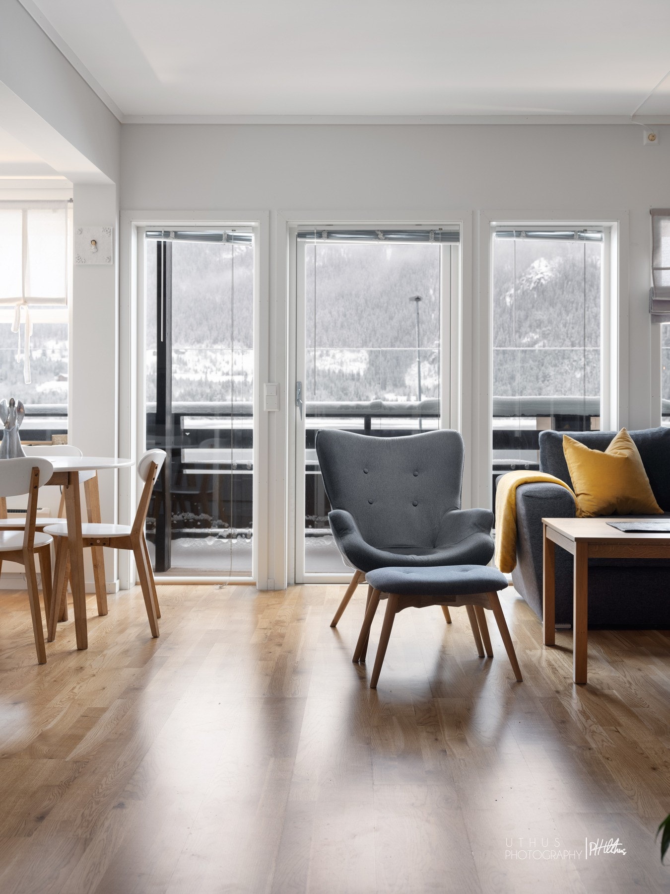 Kryp opp i godstolen og kjenn skuldrene senke seg Galleribilde