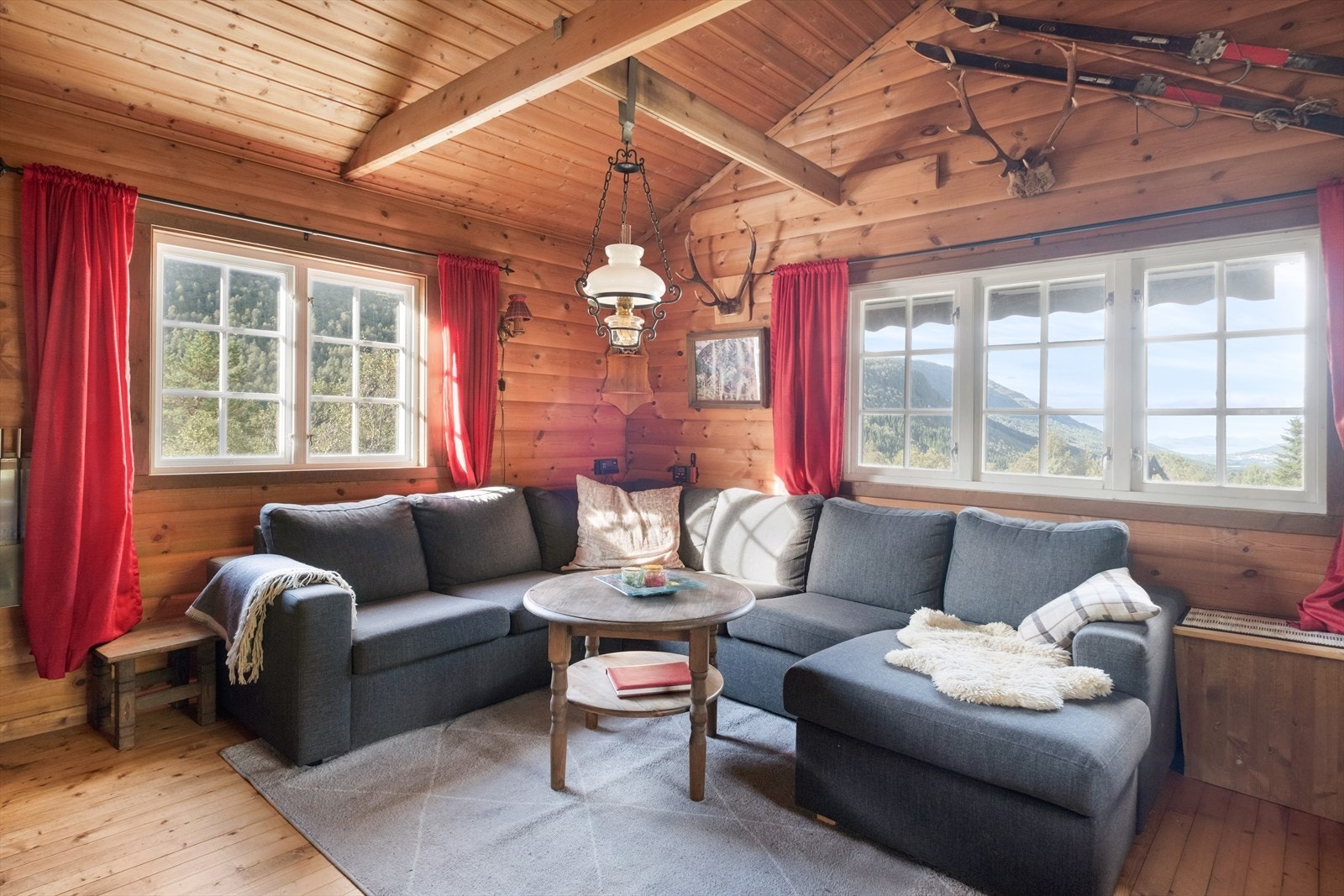 Romslig stue Galleribilde