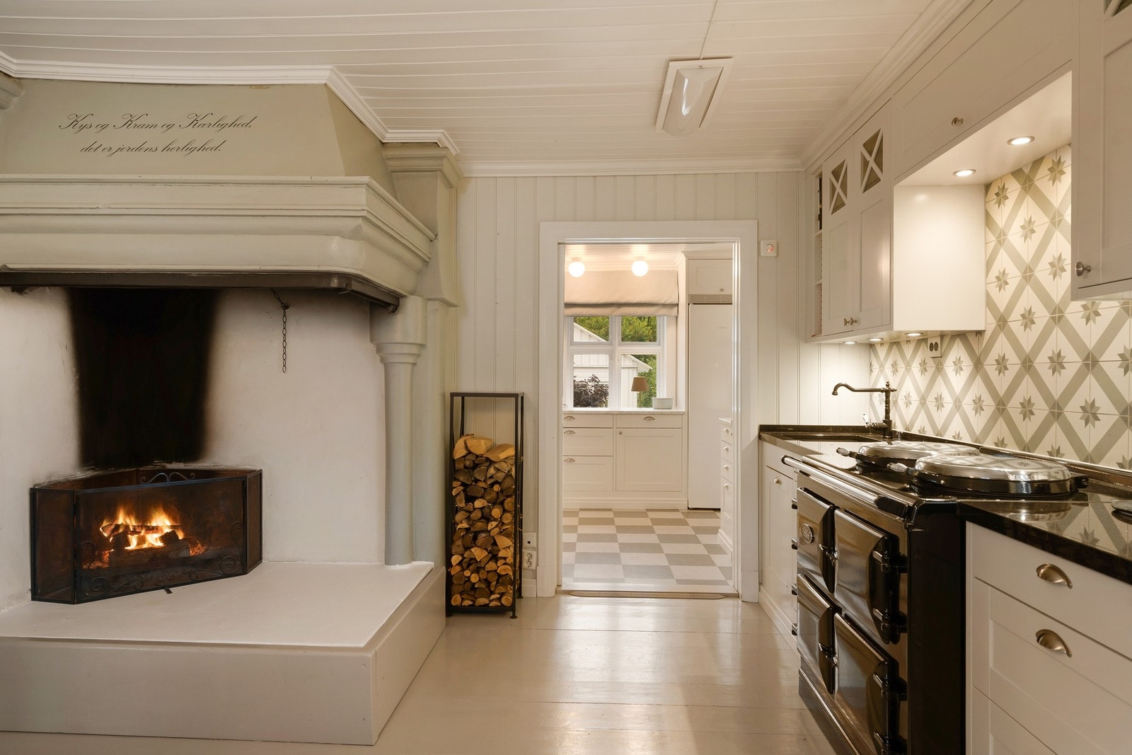 Peisgruen skaper en fin stemning. Her vil du garantert lete etter en unnskyldning for å kunne fyre den opp Galleribilde