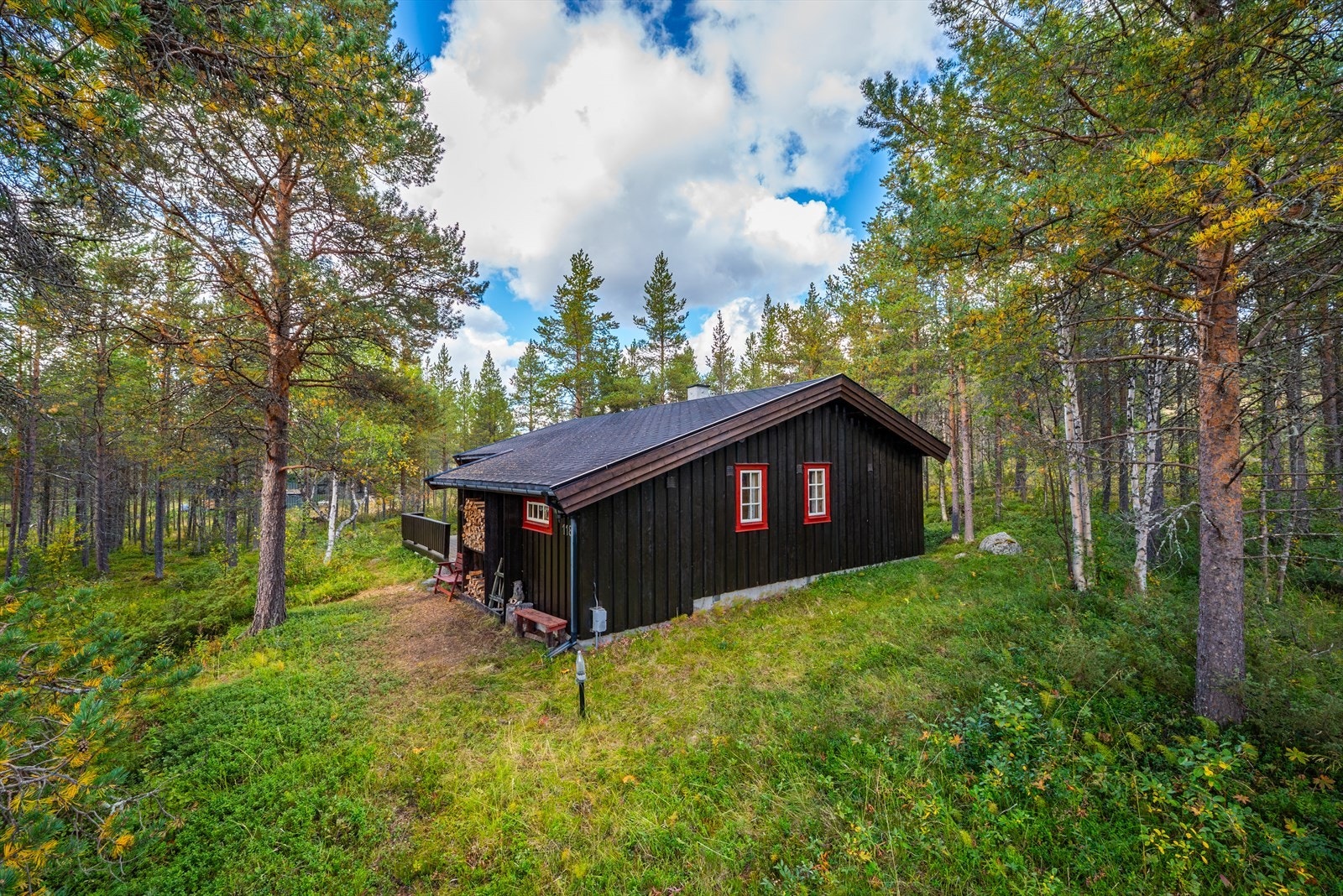 Eiendommen er tilkoblet kommunalt vann og avløp. Galleribilde