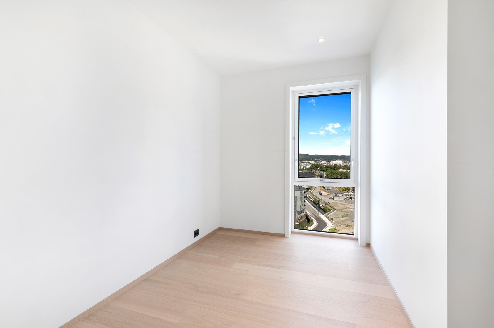 Soverom III. Hovedsoverom, soverom II og III har inngang fra gangen Galleribilde