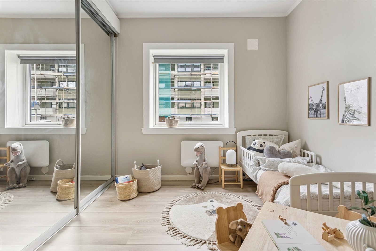 Soverom 2. Også et romslig soverom. Hele 10,1 kvm. Galleribilde