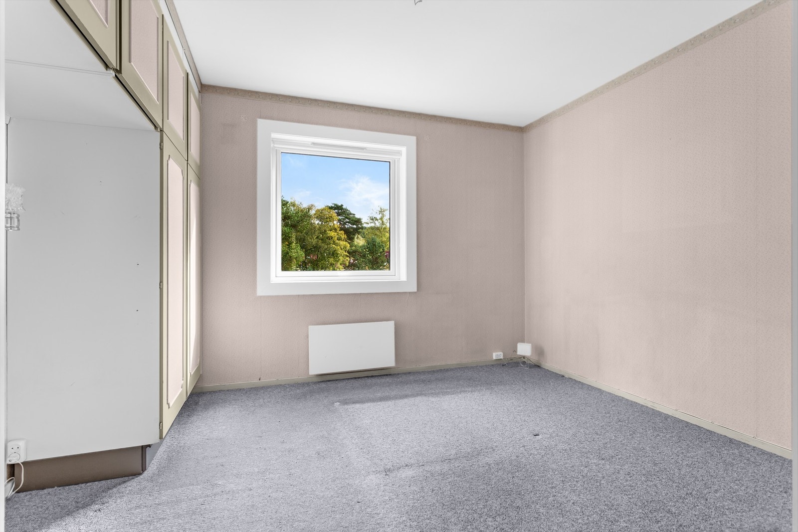 Leiligheten har opprinnelig to gode soverom. Hovedsoverommet ligger i tilknytning til stuen. Galleribilde