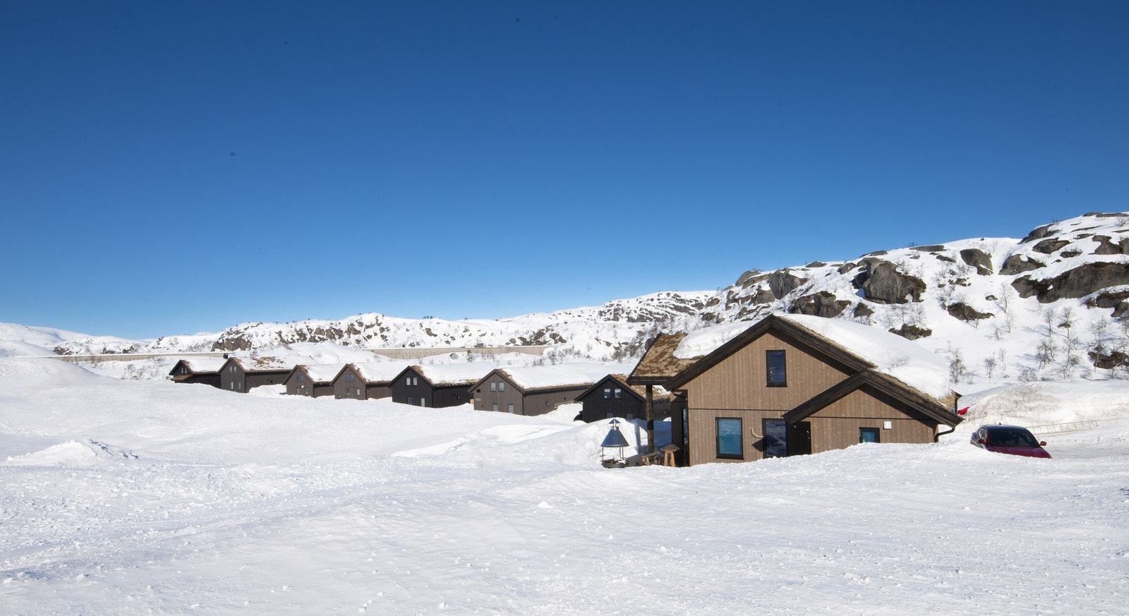 Vinterbilde fra nabotomten i sør Galleribilde