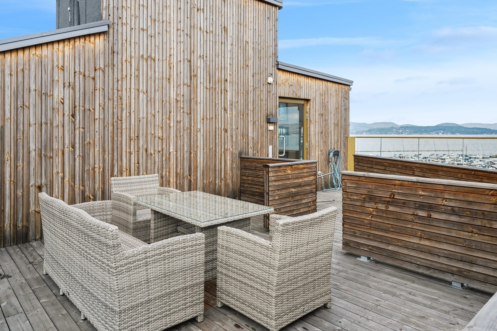 Takparsell på 19 kvm medfølger leiligheten Galleribilde