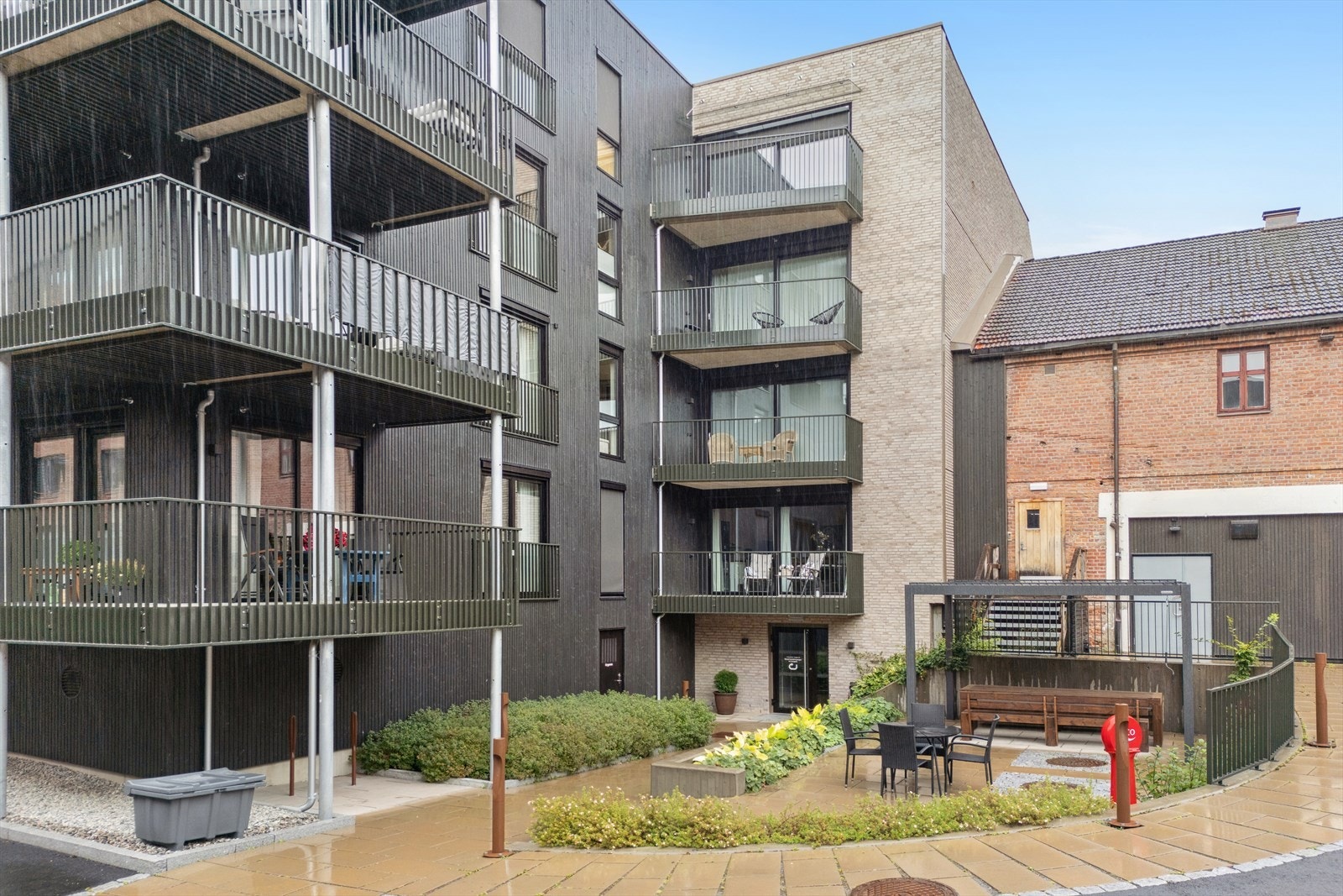 Inne i bygården er det godt skjermet for innsyn og offentlig ferdsel. Galleribilde