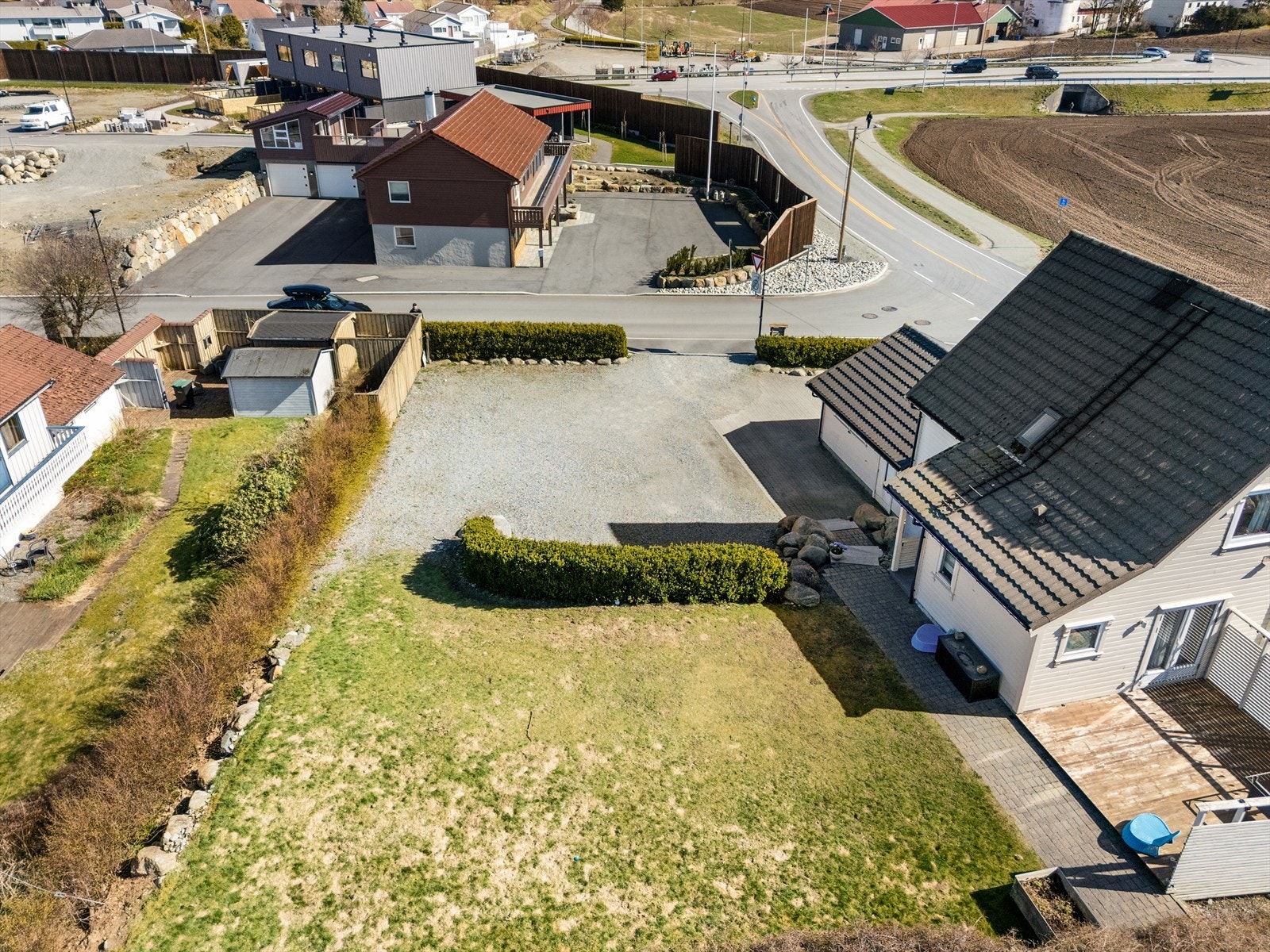 Enkel adkomst til fylkesveg 44 Galleribilde