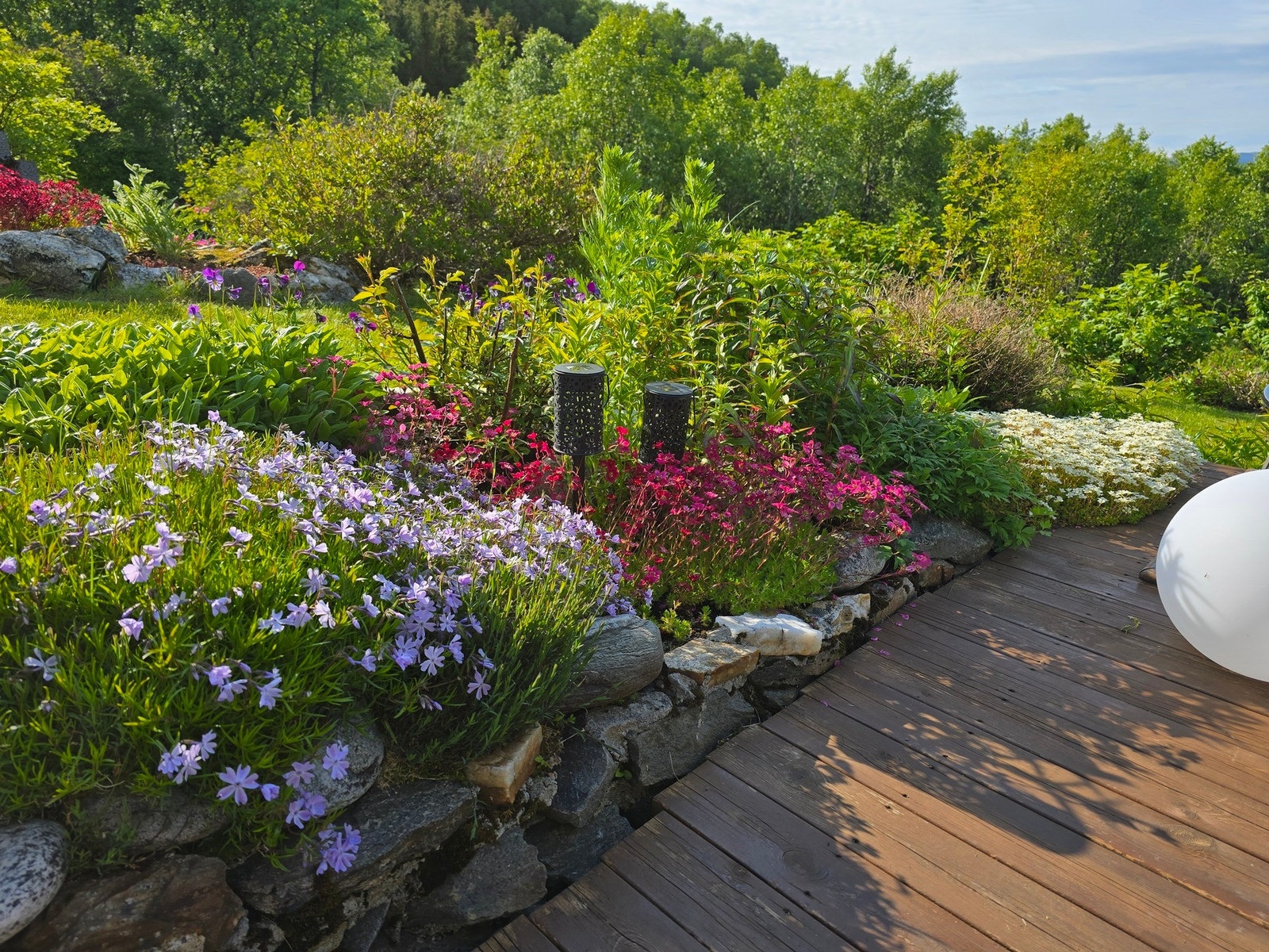 Flott opparbeidet hage. Galleribilde