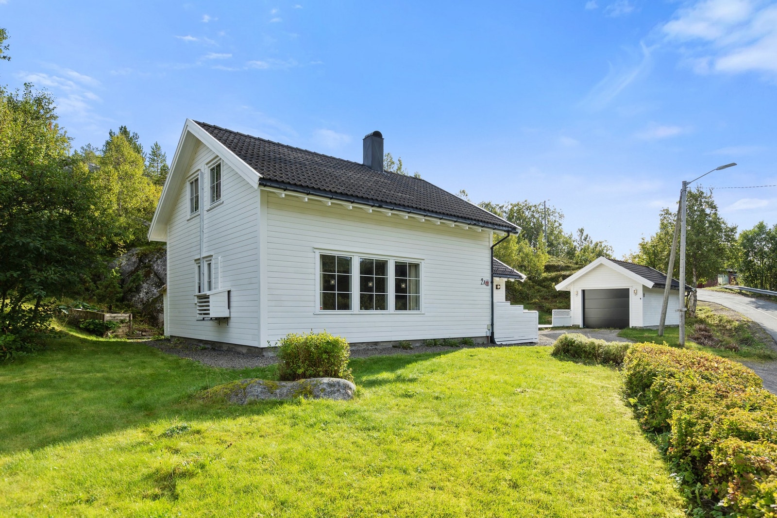 EiendomsMegler 1 v/ Bente Norhild Larsen har gleden av å ønske velkommen til Granittvegen 2 A -Foto: EFKT Galleribilde