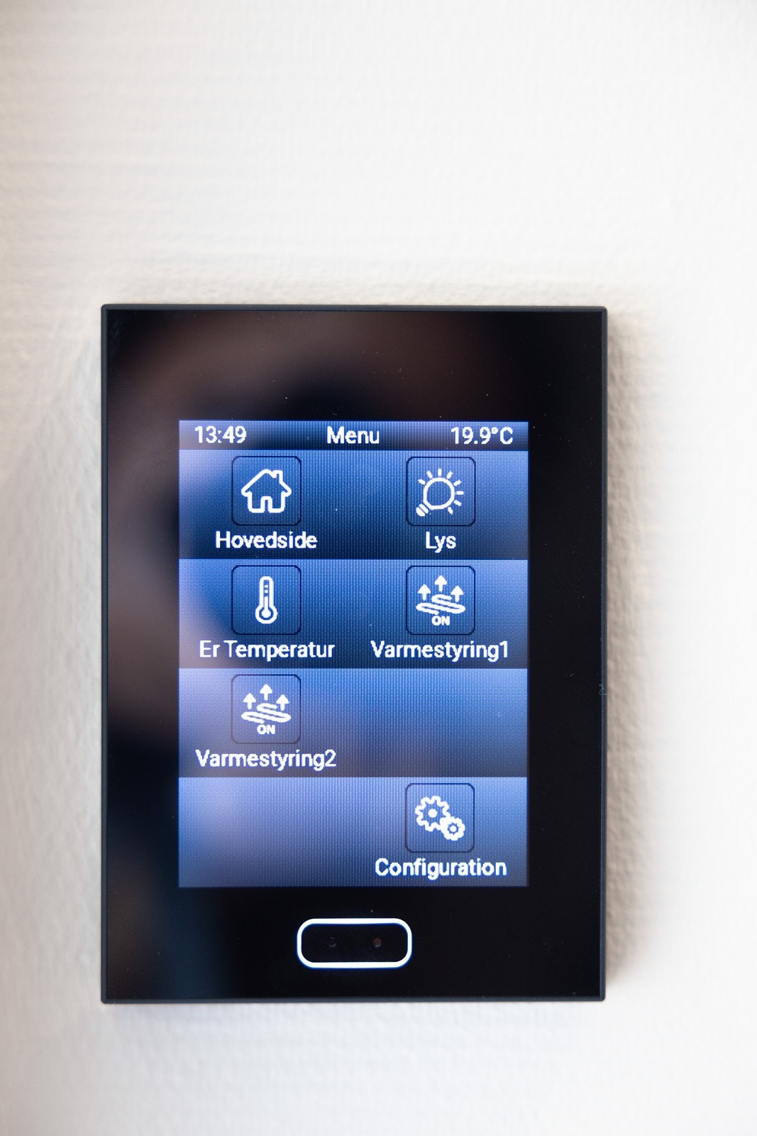 Smarthus - Berker KNX er en åpen standard for smarthus og byggautomasjon. KNX er et fleksibelt og framtidssikkert smarthussystem Galleribilde