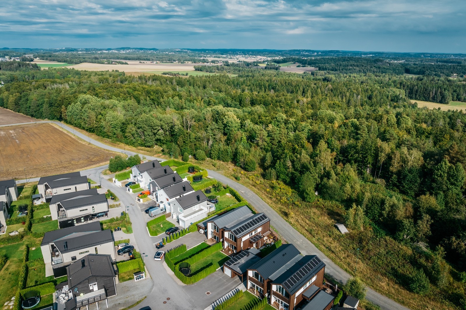 Fin beliggenhet på boligfeltet. Galleribilde