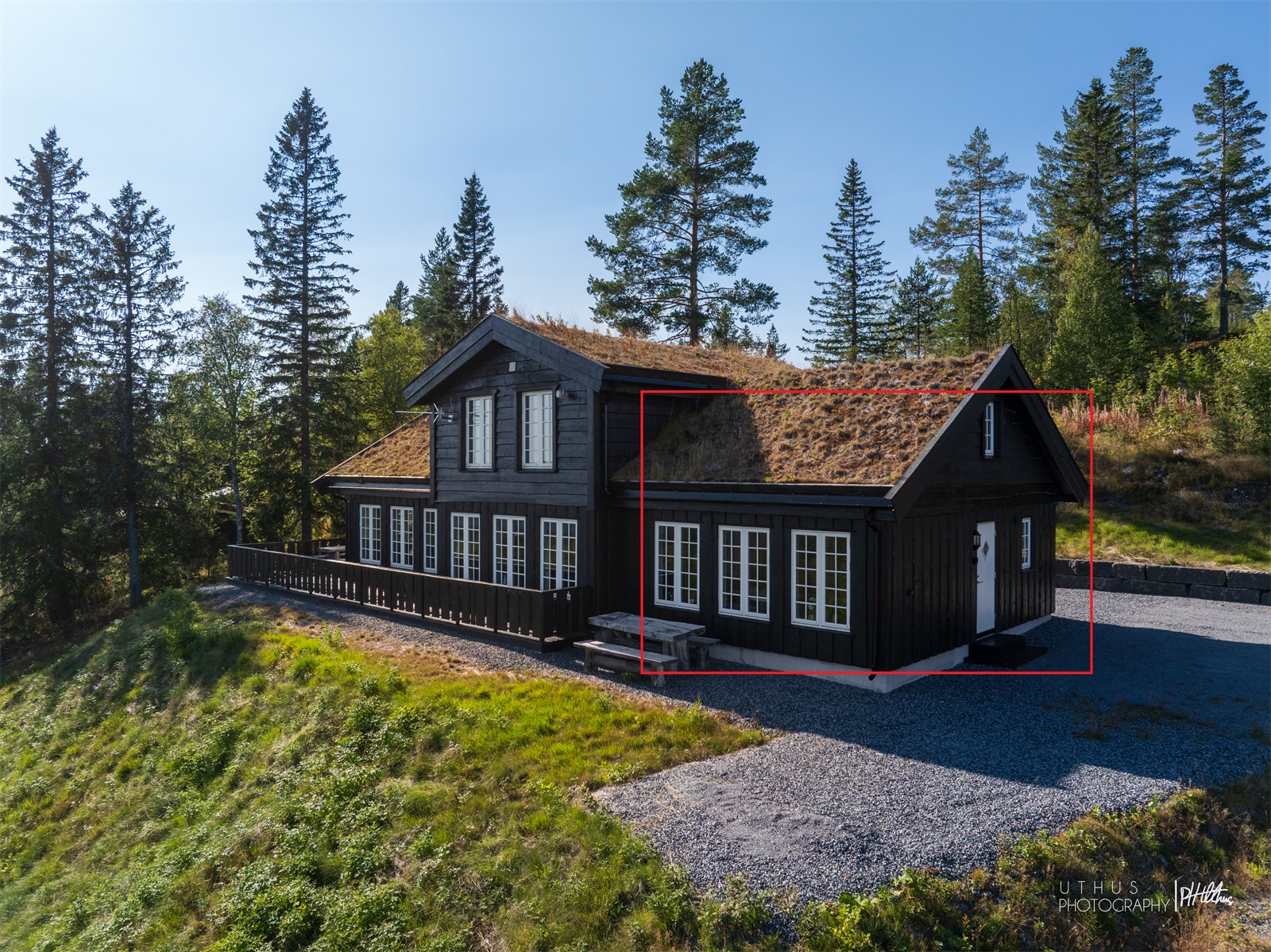 Hytta har en egen del med separat inngang - perfekt som utleiedel eller generasjonsdel. Galleribilde