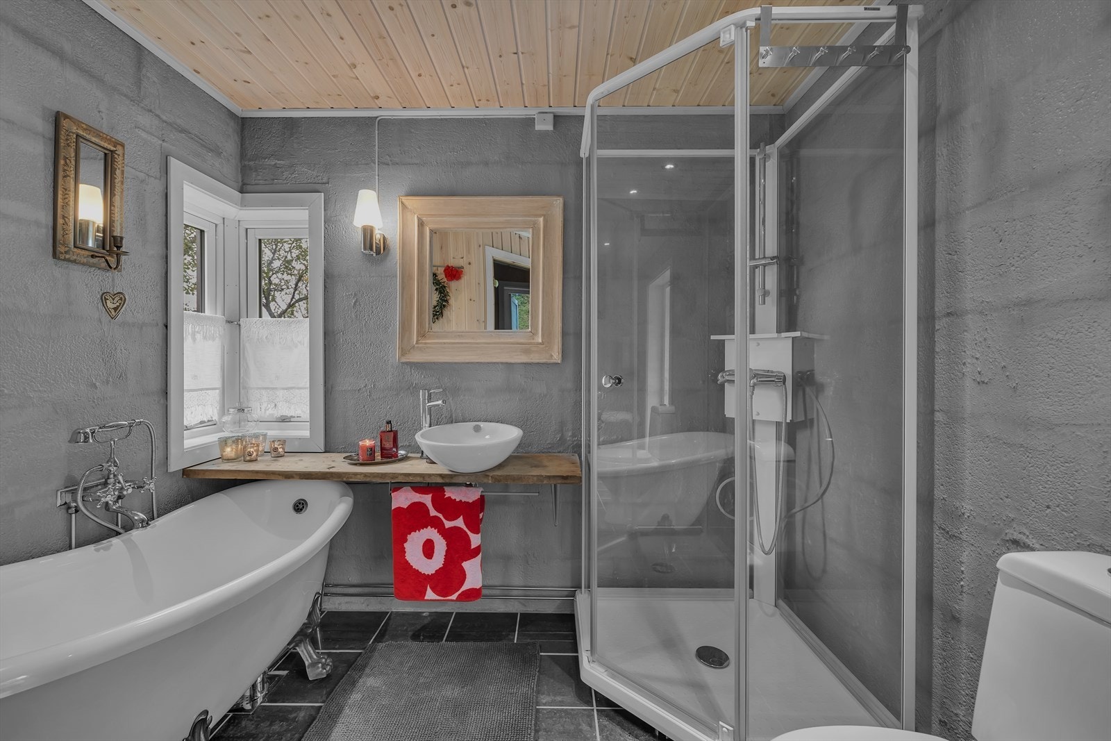 Spa-avdeling med baderom og badstue bygget i 2010 Galleribilde