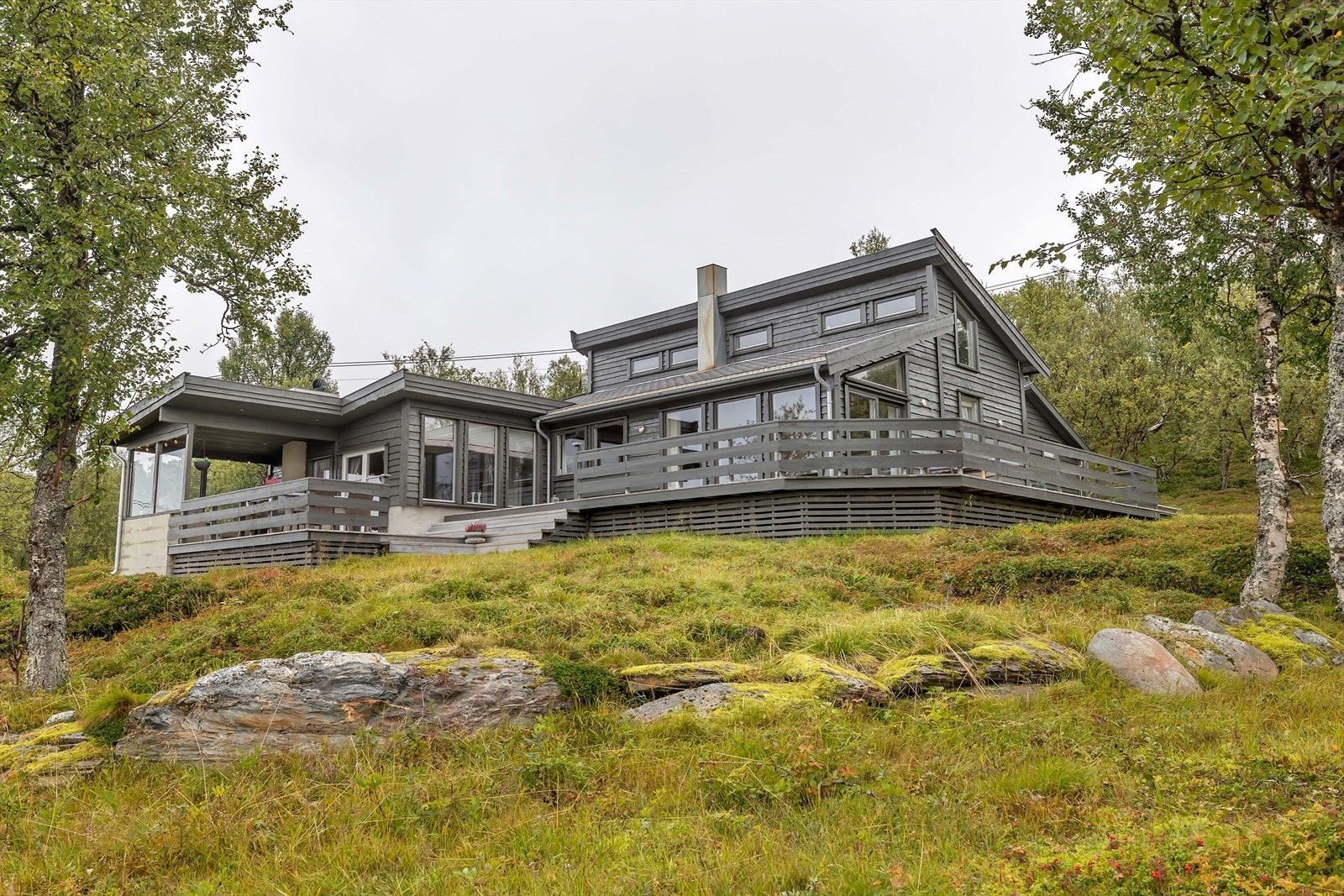 Stor og innholdsrik fritidsbolig med nydelig beliggenhet i naturskjønne Lyngen kommune (Ravika) Galleribilde