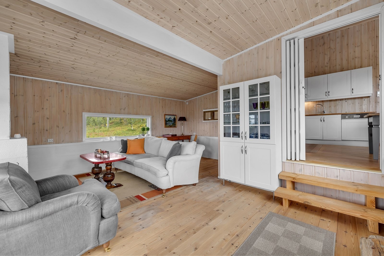 Peisstuen eller den utbygde delen av hytten fra 2010 Galleribilde