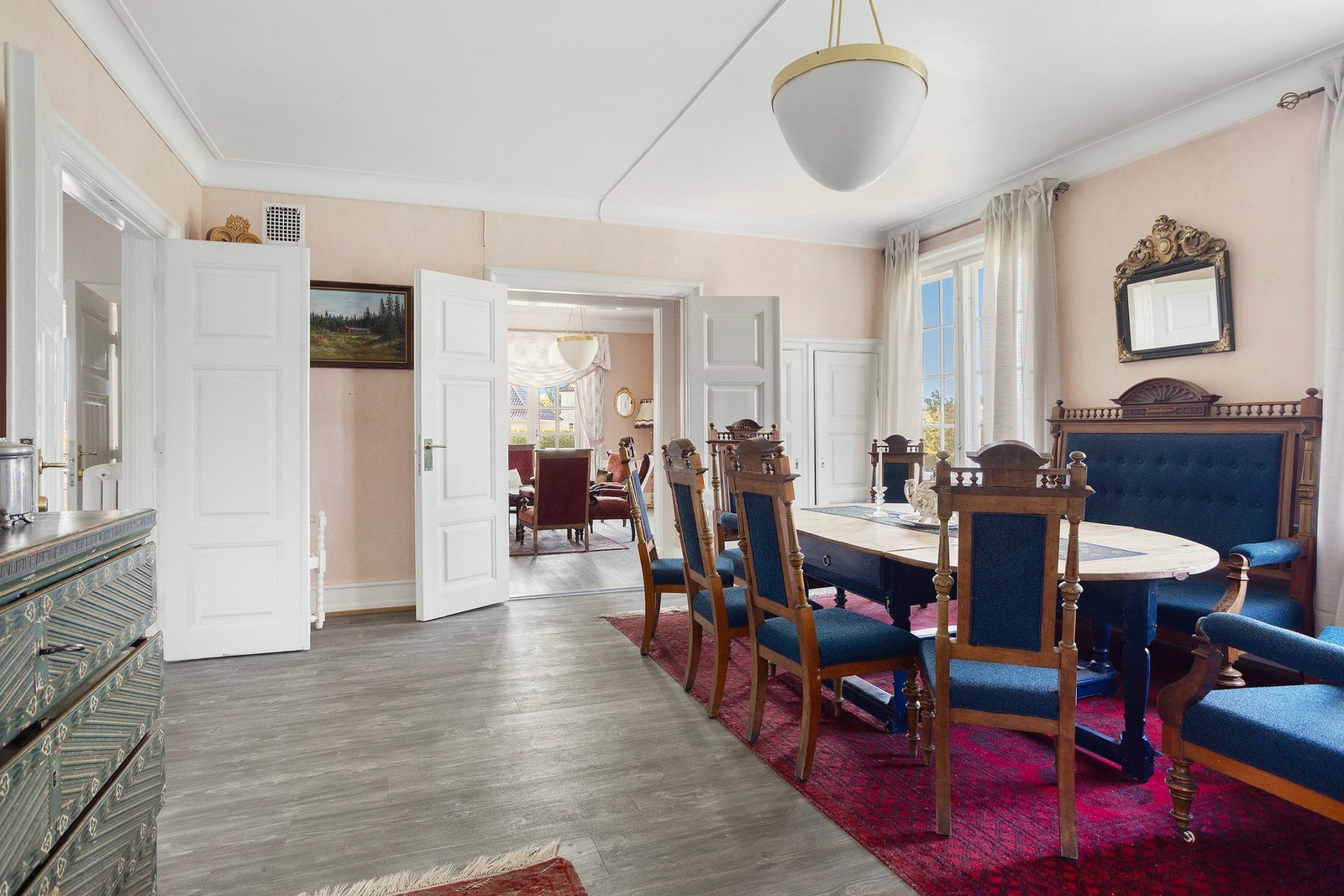 Hovedstuen i første etasje. Galleribilde