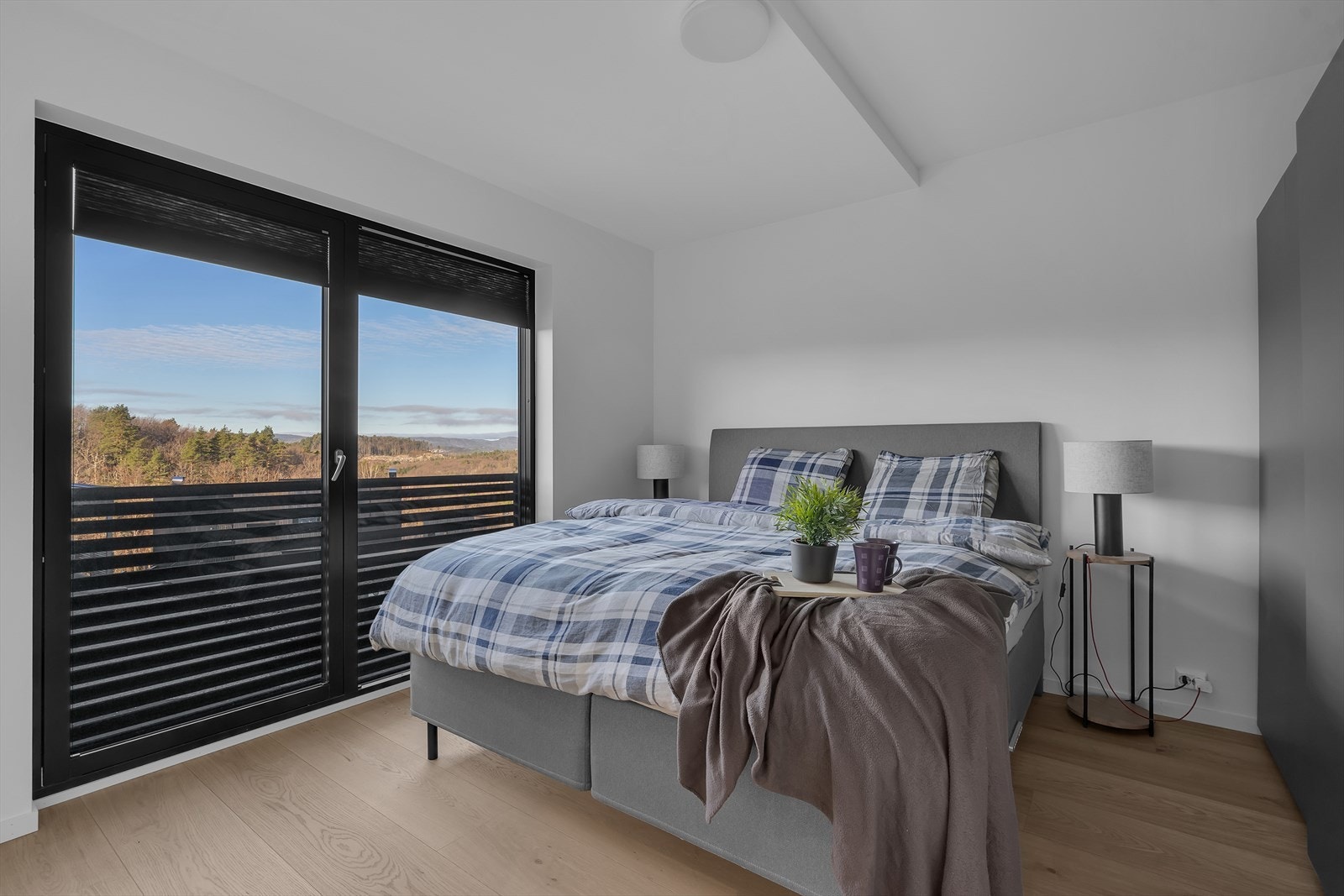 1.etg: Soverom 1 Galleribilde