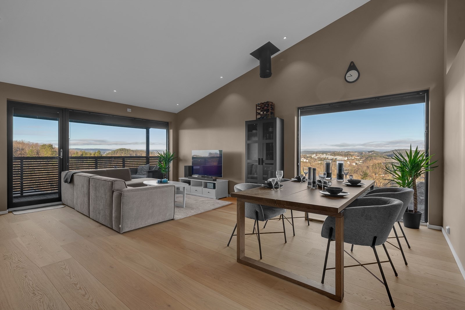 Moderne farger og enkelt å innrede Galleribilde