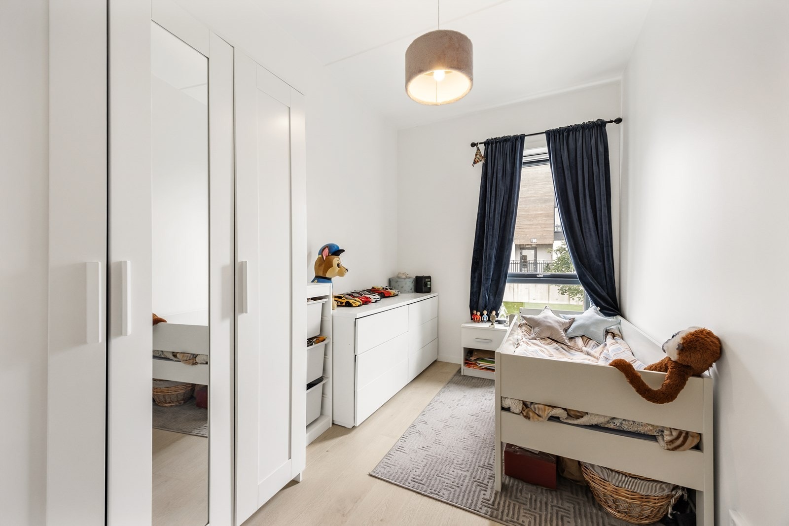 Soverommet nummer to passer utmerket til barnerom, gjesterom eller hjemmekontor. Galleribilde