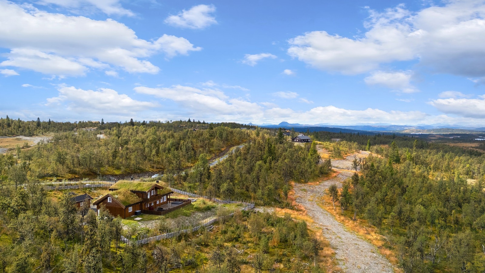 Området byr på variert og flott turterreng året rundt i naturskjønne omgivelser- enten du starter turen rett fra hyttedøra eller tar en kort kjøretur Galleribilde