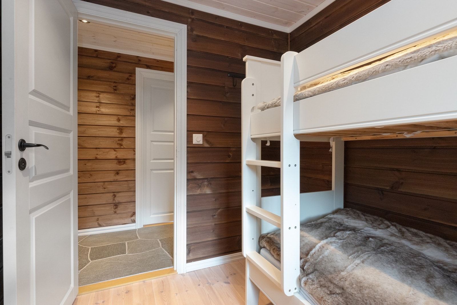 Soverom tre med plass til enkelt køyeseng Galleribilde