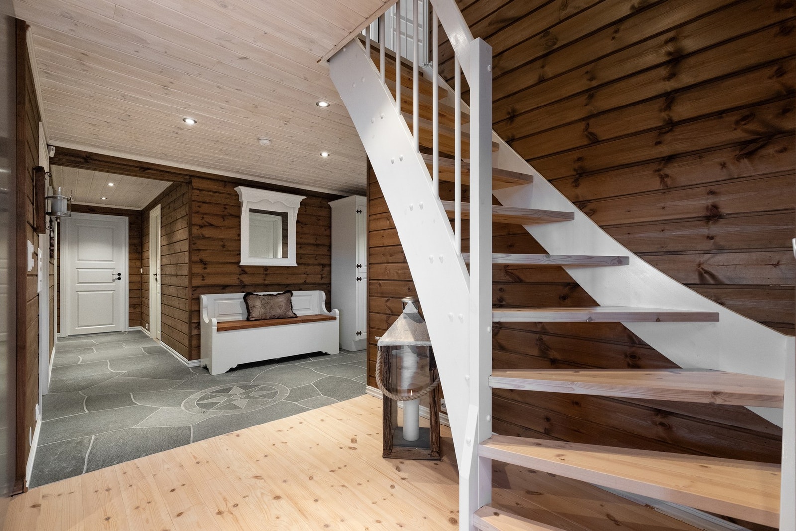 Plass til garderobeskap for yttertøy og sko Galleribilde