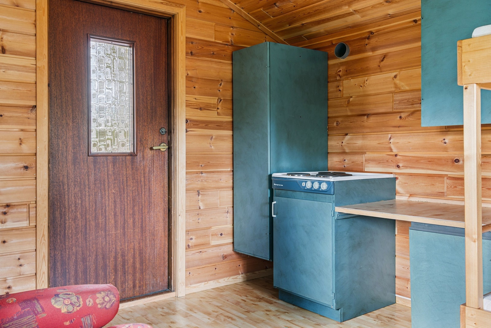 En enkel kjøkkenkrok i annekset gir mulighet for selvstendighet for gjester. Galleribilde