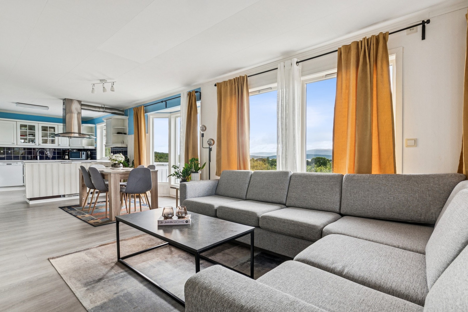 Stue/ kjøkken. Galleribilde