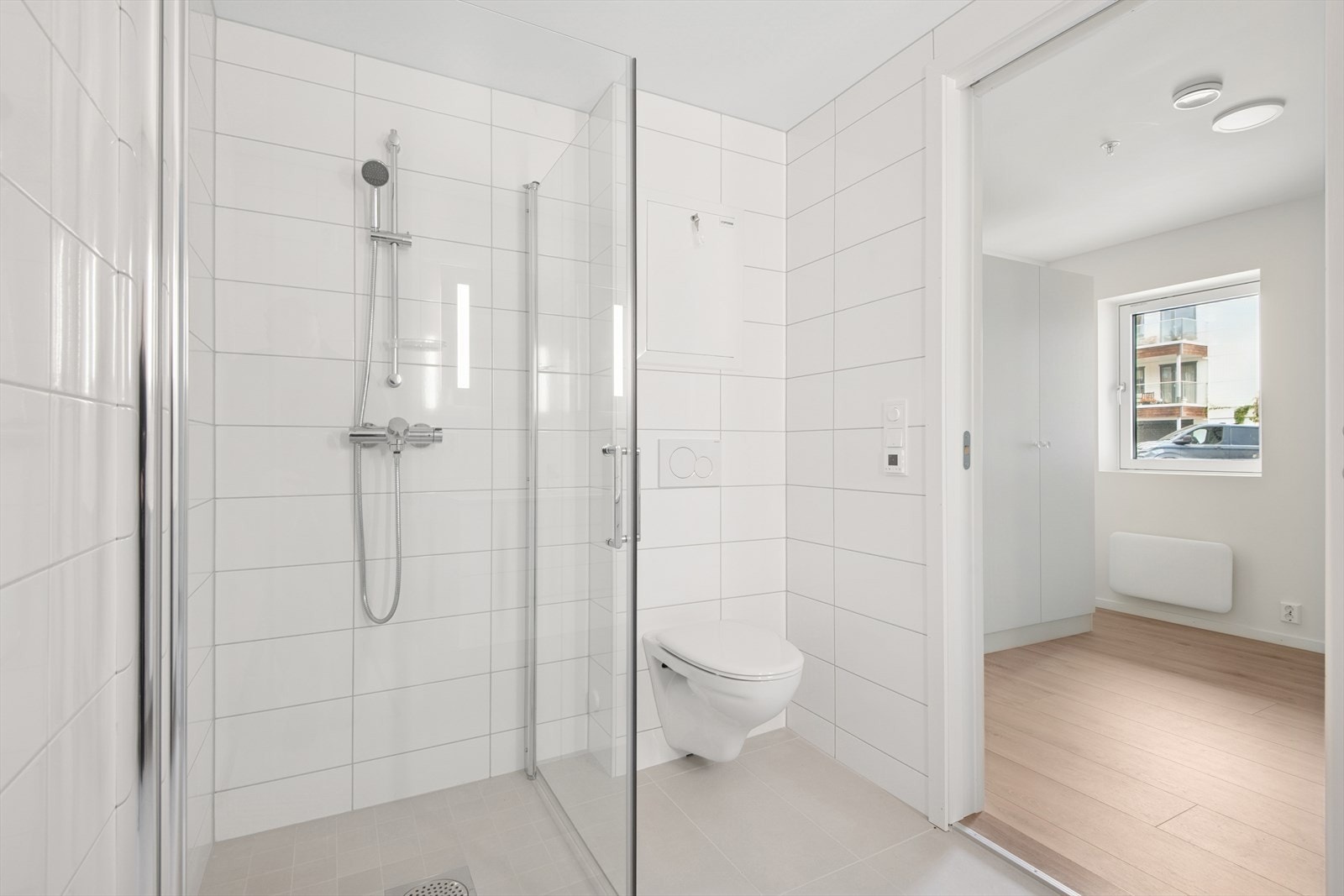 Innfellbare dusjdører for maksimal utnyttelse av plass. Galleribilde