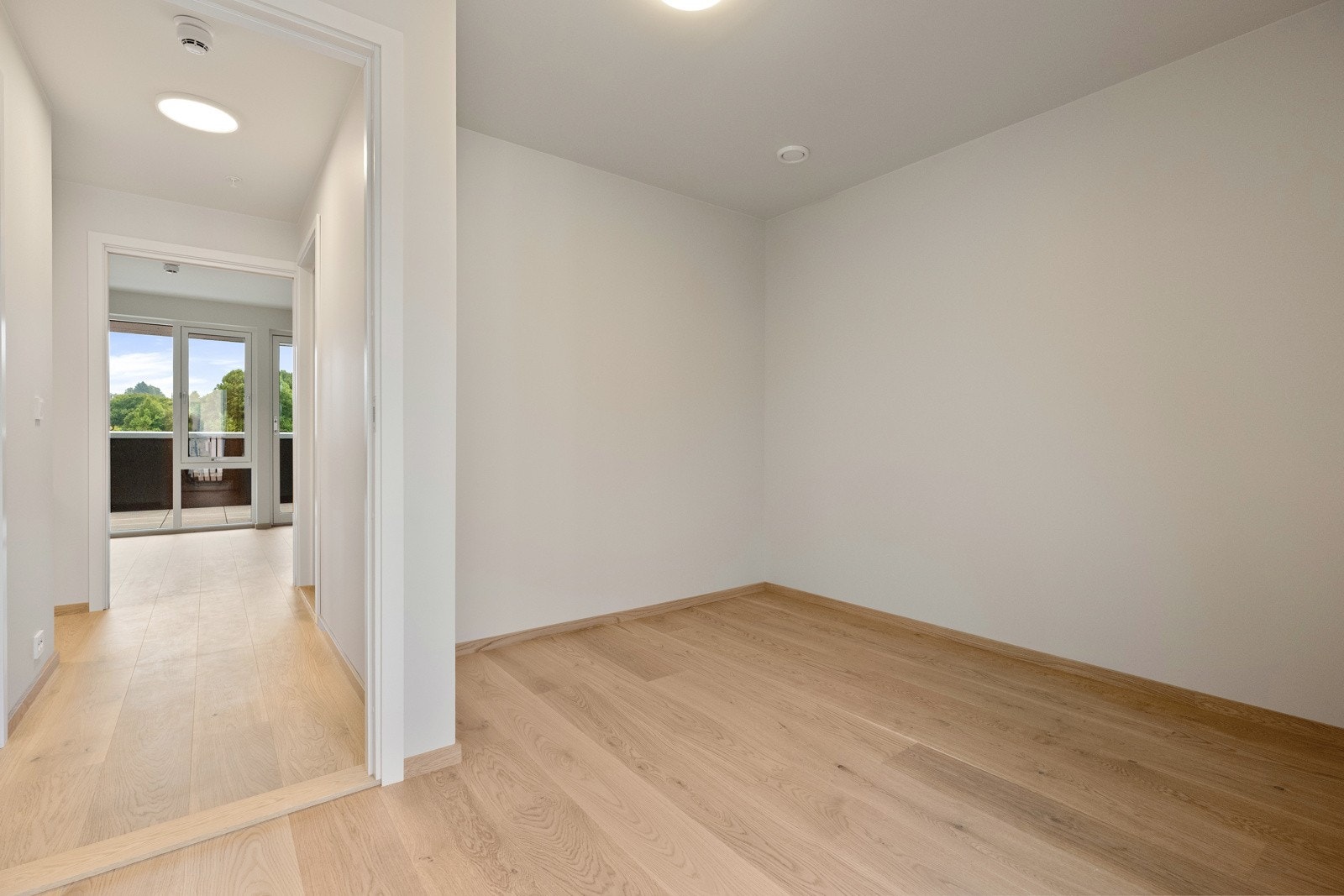 I etasjen er det også en soveromsdel med to gode soverom med tilhørende bad. Galleribilde