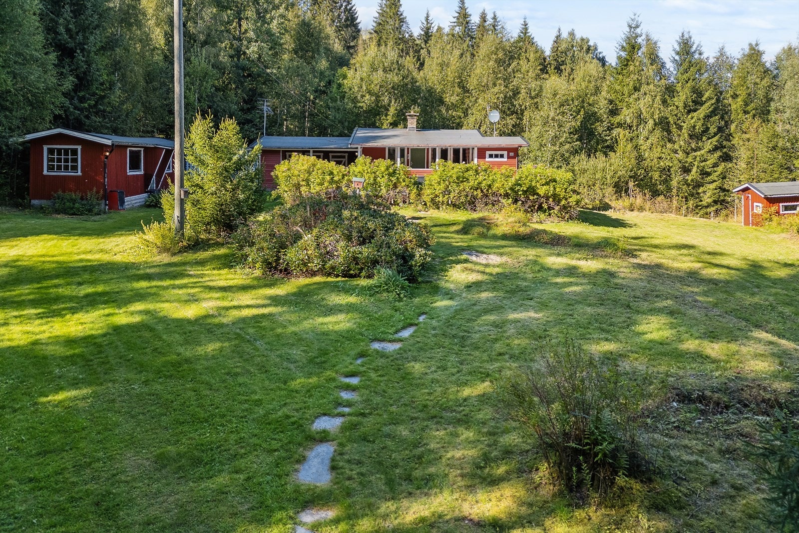 Fritidseiendom med rolig og usjenert beliggenhet. Galleribilde