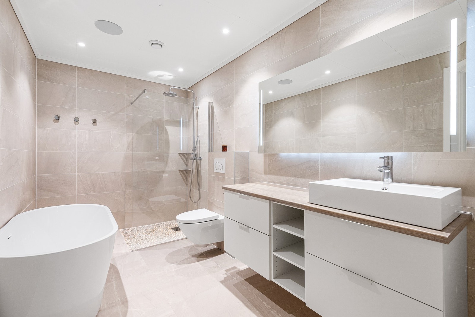 Lyst og pent bad. Galleribilde