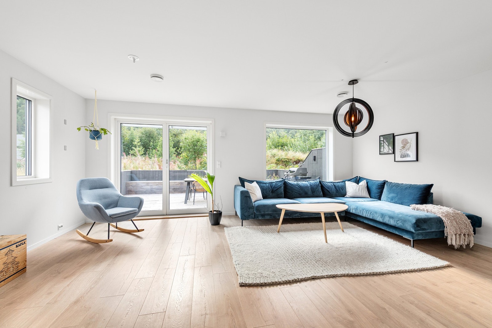 Stue med utgang til terrasse. Galleribilde