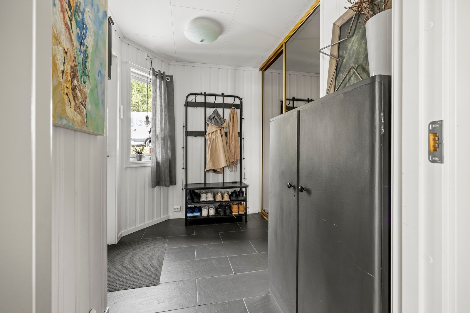 Entré - ca 6 kvm Galleribilde