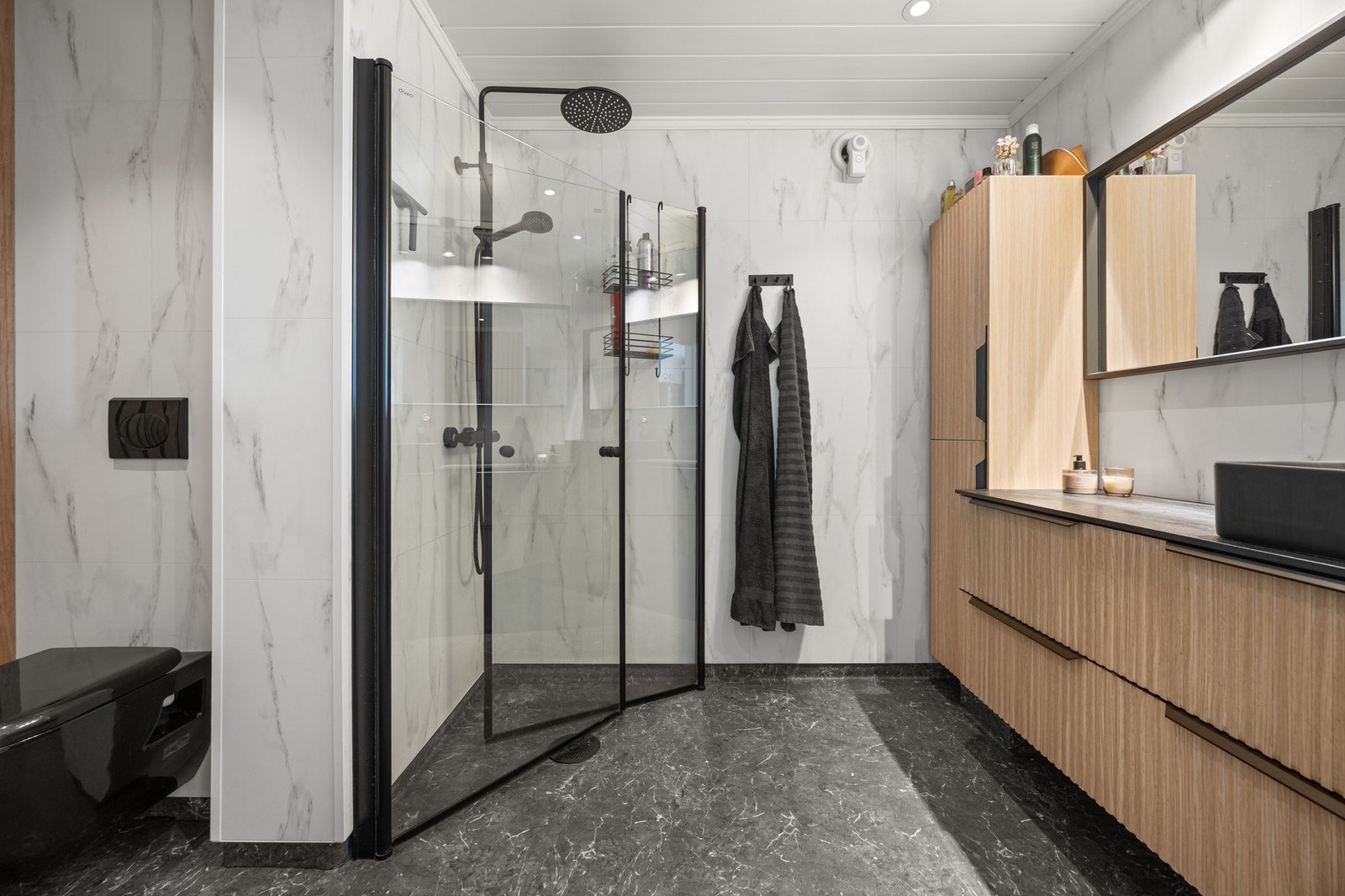 Bad - ca 6 kvm. Renovert i 2023. Galleribilde